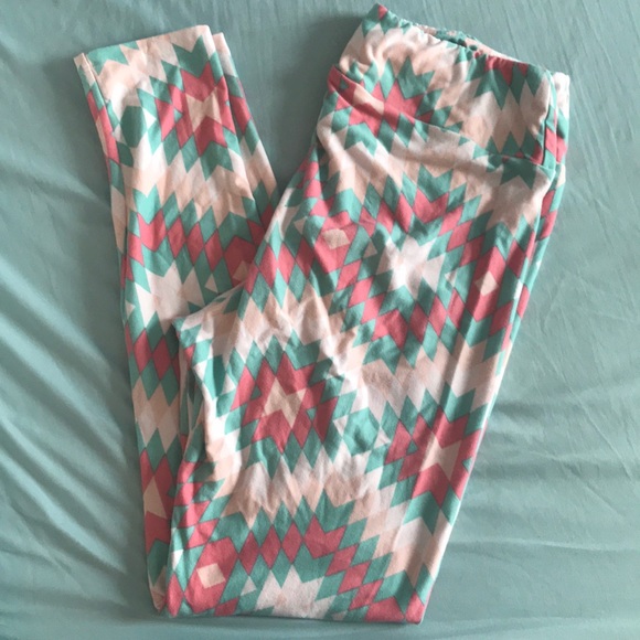 LuLaRoe Pants - Lularoe TC Aztec leggings
